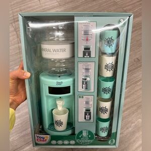 NWT Kids Water Dispenser Playset